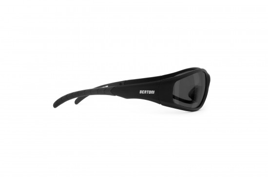 Stopwind sunglasses with antifog and policarbonate anticrash lenses with 2,2mm of thickness Bertoni. Antifog Sunglasses AF152C