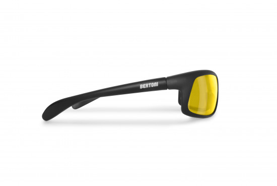 Bertoni P545D Polarized Sunglasses.Frame in ultralight Polycarbonate 18 gr. - Color: mat rubber black - Size: suitable for all types of faces (narrow to large).